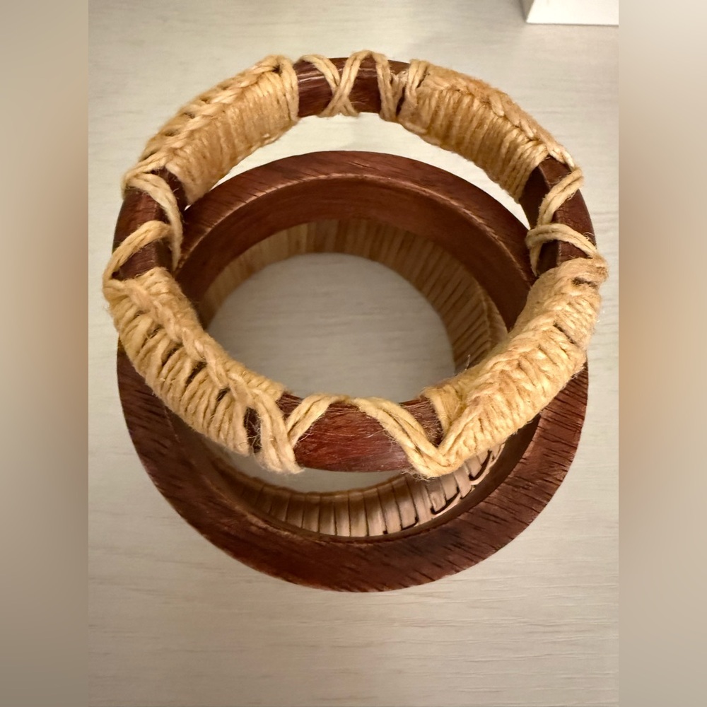 MANGO WOODEN BRACELET SET - Picture 7 of 7